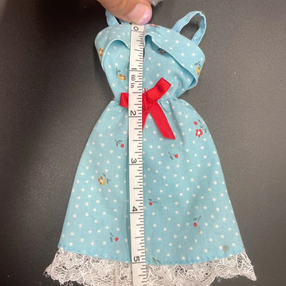 Barbie vintage 1986 blue polka dot dress with lace trim